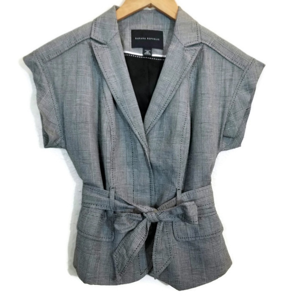 SALE 3/$15 Banana Republic Short Sleeve Blazer